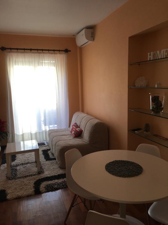 Toledo Suite Naples Exterior photo